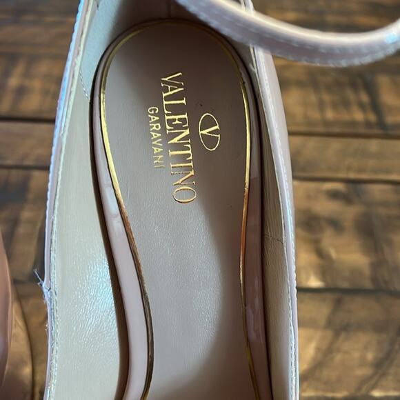 Valentino Garavani Patent Leather Tan-Go Platform Pumps NEW EU 40 US 10 - Picture 6 of 11